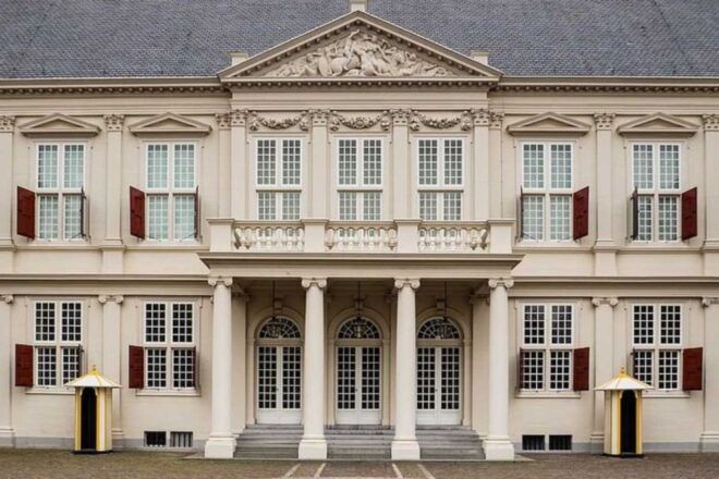 The Hague: Historical Audio Guide - Customer Reviews