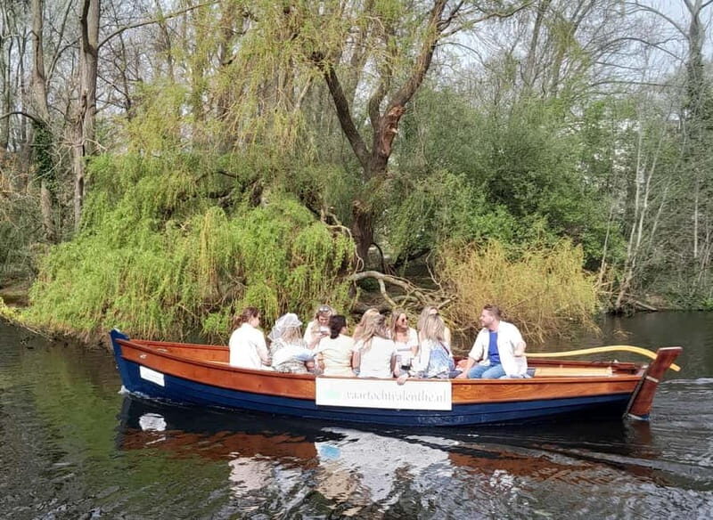 The Hague: individual tickets for an electric boattour! - Good To Know