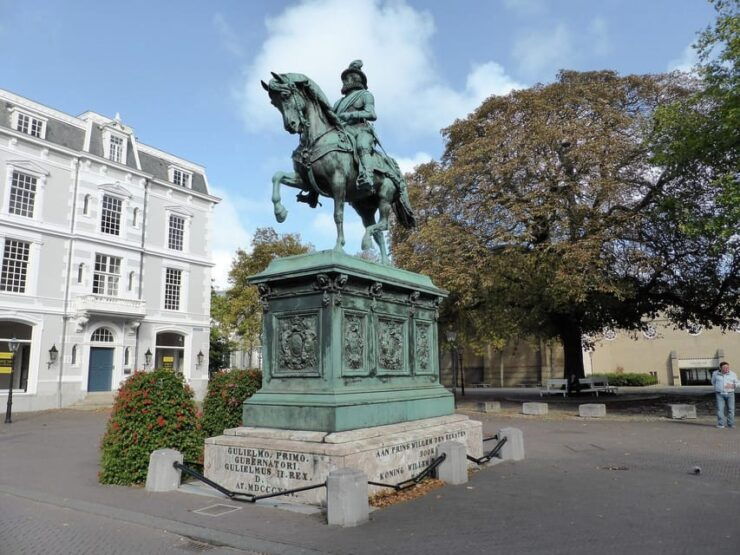 The Hague - Old Town Private Walking Tour - Key Landmarks and Highlights