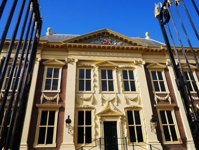 The Hague - Old Town Private Walking Tour - Discovering Royal Palaces and More