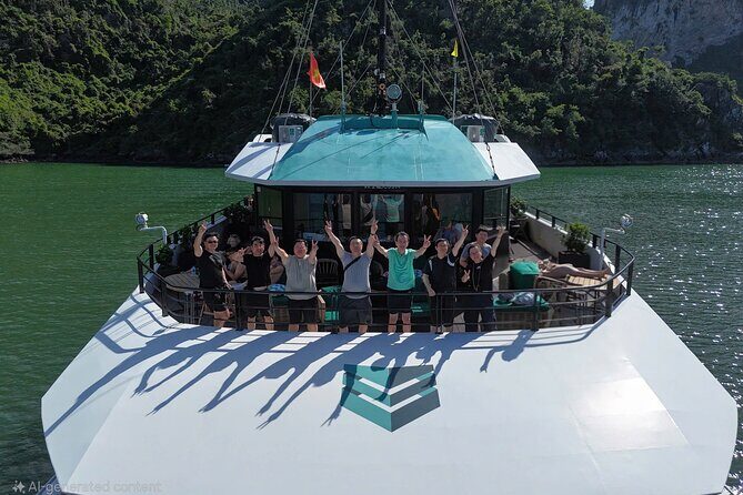 The Halong Catamaran Cruise in Halong Bay & Lan Ha Bay - An Overview of the Experience