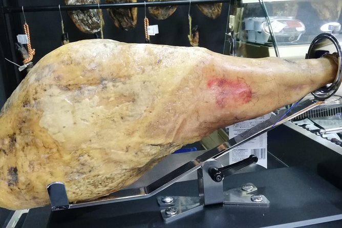 The Ham a Delicacy of the Gods - The History of Ham