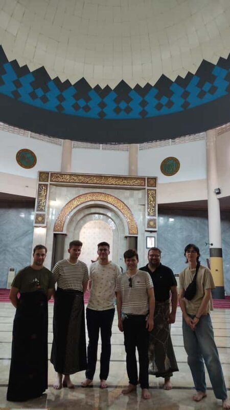 The heart of Bandung and Grand Mosque Guided Walking Tour - What Travelers Say About Their Experience