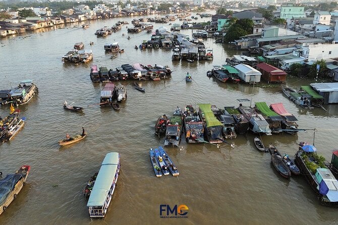 The Hidden Fabulous Floating Market and Small Canal (Non-Tourist Small Canal) - Guided Cruise of the Floating Market
