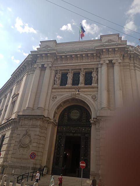 The Hidden Places in Milan - The Historical Significance of Piazza La Borsa