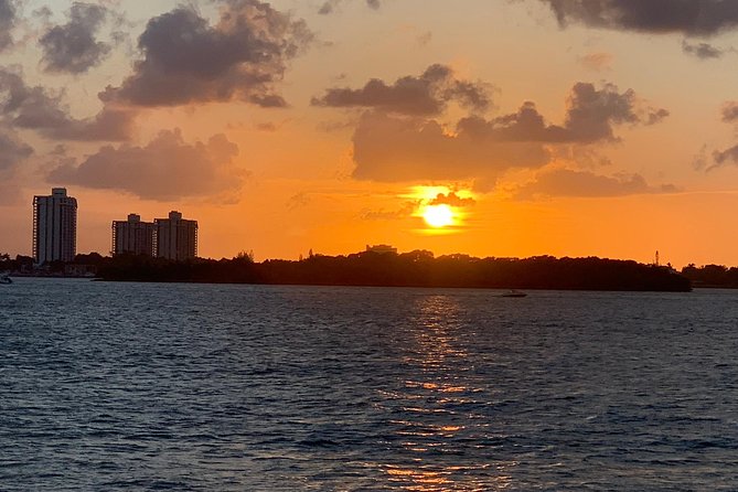 The Highlight of Your Vacation! - Memorable Souvenirs