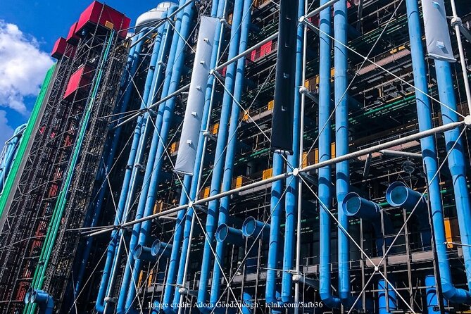 The Historic Heart of Paris: Private Walking Tour & River Cruise - Strolling Along the Seine River