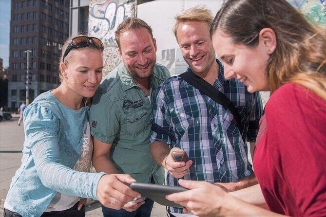 The Hunt, an exciting cat and mouse game in Burlington - How the Tour Works: Step-by-Step