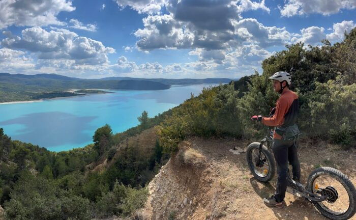 The Lakeside Panoramic Tour: Guided Electric Scooter Rides - Booking and Reservations