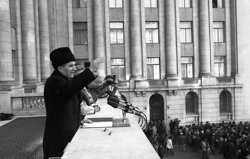 The Last Days of Communism Tour in Bucharest - Parliament Palace and Piata Unirii