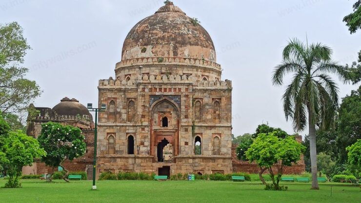The Legacy of Sayyids & Lodhis: Lodhi Gardens - Architectural Marvels