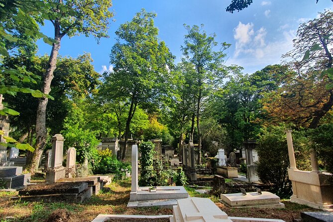 The Legends of Père Lachaise Through 15 Artists - Oscar Wildes Controversial Life