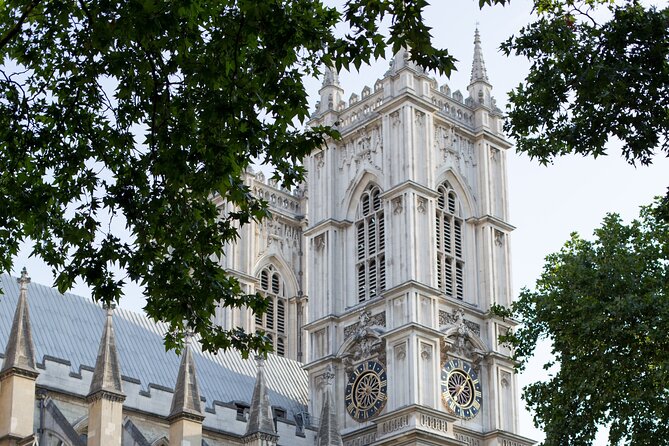 The Life & Legacy of Queen Elizabeth II- A Royal London Small-Group Walking Tour - The Sum Up