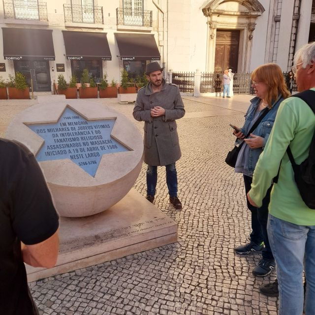 The Lisbon Crimes - Booking Details