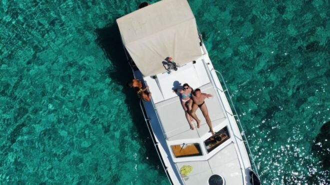 THE MADDALENA ARCHIPELAGO: EXCURSION ON BOARD MAUI - Background