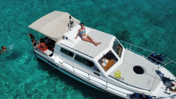 THE MADDALENA ARCHIPELAGO: EXCURSION ON BOARD MAUI - Directions