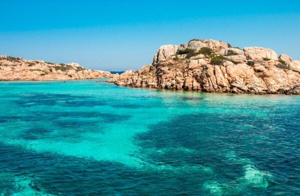 The Maddalena Archipelago: Motorboat Tour With Lunch - The Sum Up