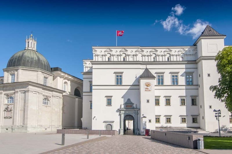 The Majestic and Royal Vilnius Private Walking Tour - Thorough Breakdown of the Itinerary
