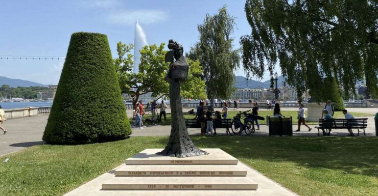 The Many Faces of Geneva: Self-Guided Audio City Tour - Tour Booking and Logistics