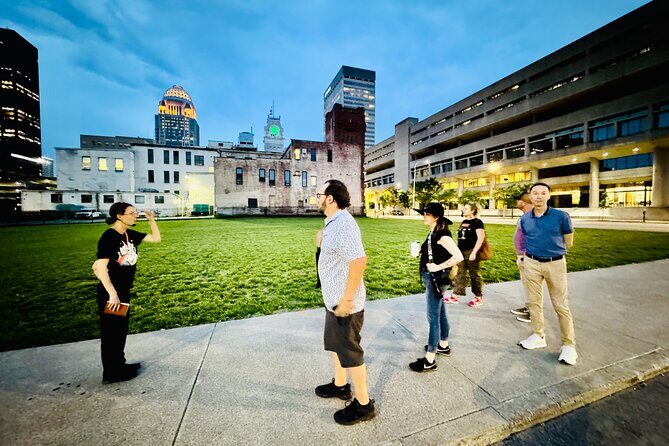 The Misfits and Mayhem Walking Tour of Downtown Louisville - FAQ