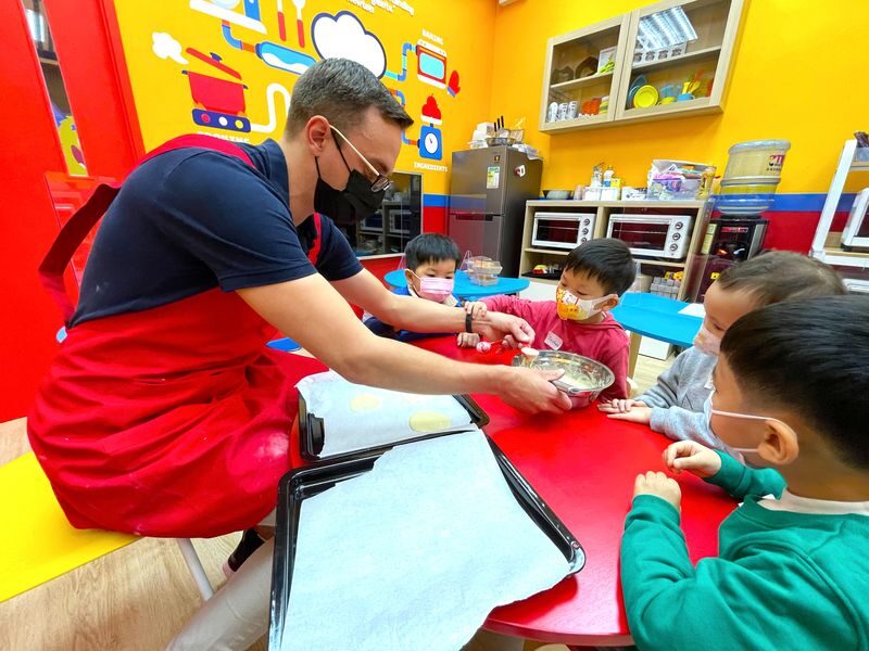 The Monster Club - Lets Make & Lets Cook Workshop | Tseung Kwan O | Kowloon Bay | TaiKoo Shing | Hang Hau - Choosing a branch in Hong Kong