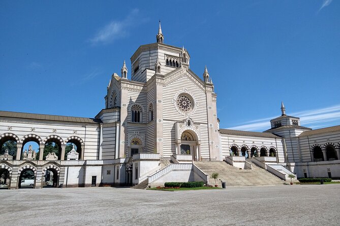 The Monumental Cemetery of Milan Guided Experience - Group Size and Price