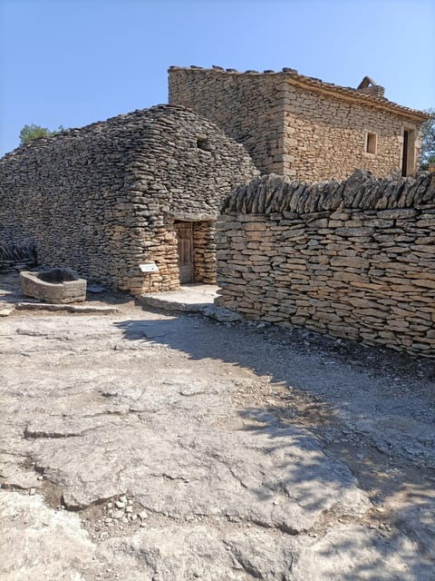 The Most Beautiful Villages of Luberon - Fontaine De Vaucluse