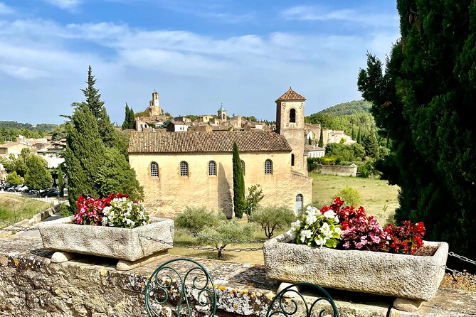 The Most Beautiful Villages of Provence - Charming Lourmarin Village