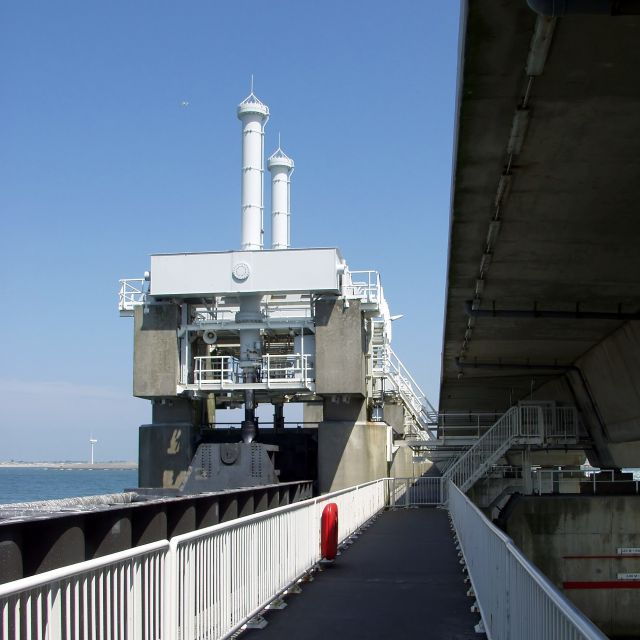 The Netherlands: Private Day Trip to the Dutch Delta Works - Explore Neeltje Jans