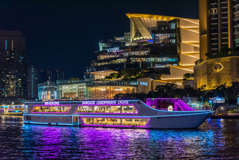 The Newest Luxury 5 Star Bangkok Chaophraya Dinner Cruise - What to Know Before You Board