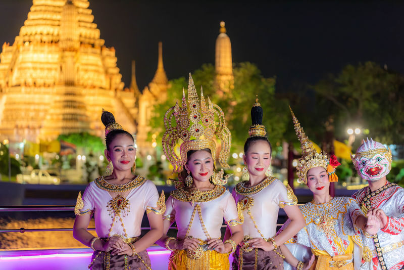 The Newest Luxury 5 Star Bangkok Chaophraya Dinner Cruise - A Rooftop Deck That Keeps the River Close
