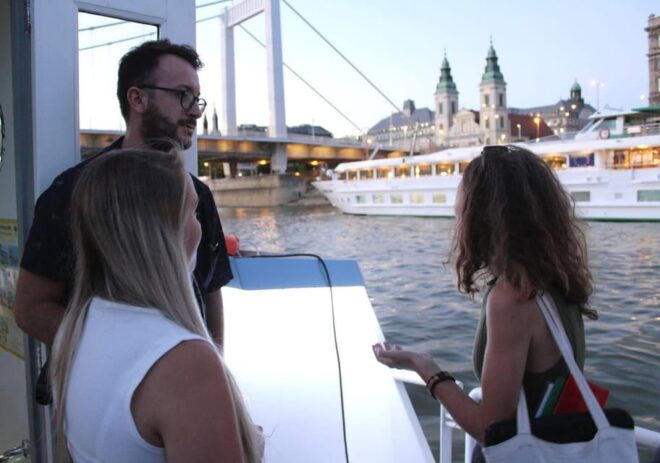 The Only Budapest Boat Cruise With Live Guiding (+Drink) - Local Expertise and Culture