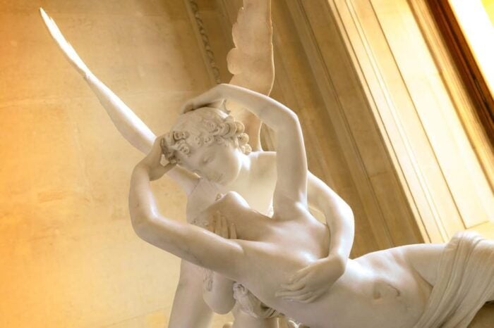 The Paris Experience: Montmartre, Île De La Cité & Louvre - Booking and Cancellation Details
