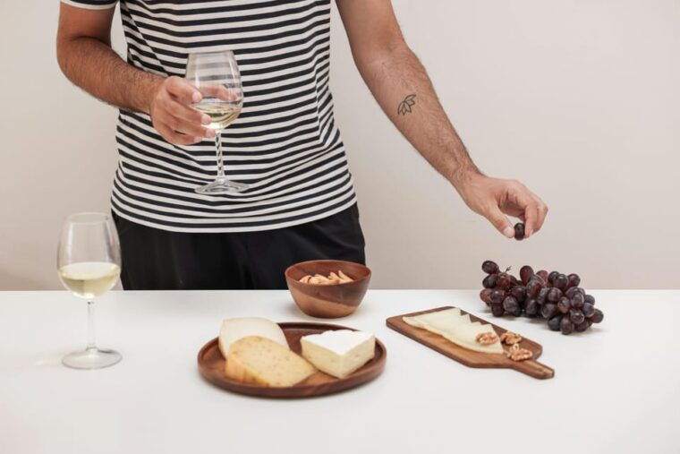 The Paris Food Experience: Montmartre Gourmet Food Tour - Exploring Local Wines and Pairings
