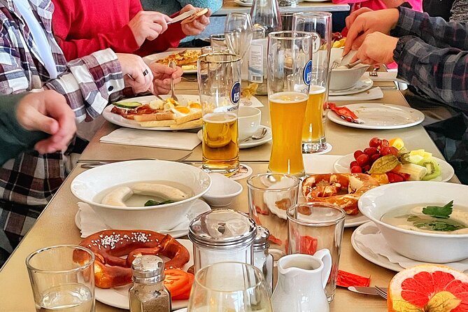 The Perfect Start: Munich City Guided Tour With Bavarian Breakfast - Meeting and Pickup Details