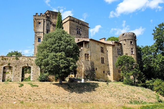 The Picturesque Luberon Villages of Lourmarin, Lauris, Cucuron & Bonnieux - Discovering the Beauty of Bonnieux