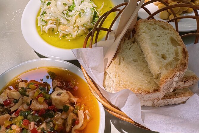 The Portuguese Food Tour - Local Foods & Drinks in Lisbon - Exploring Lisbons Iconic Sights