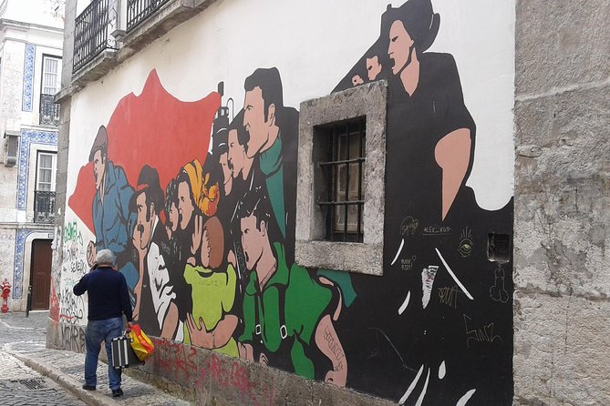 The Real Lisbon Street Art Small-Group Guided Tour by Minivan - Traveler Photos