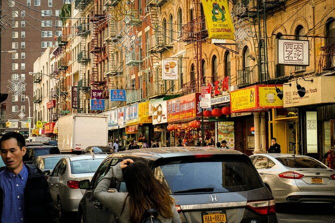The Ride Theatre Bus and See 30+ NYC Top Sights Walking Tour - Midtown Marvels: Flatiron, Empire State, and Chrysler