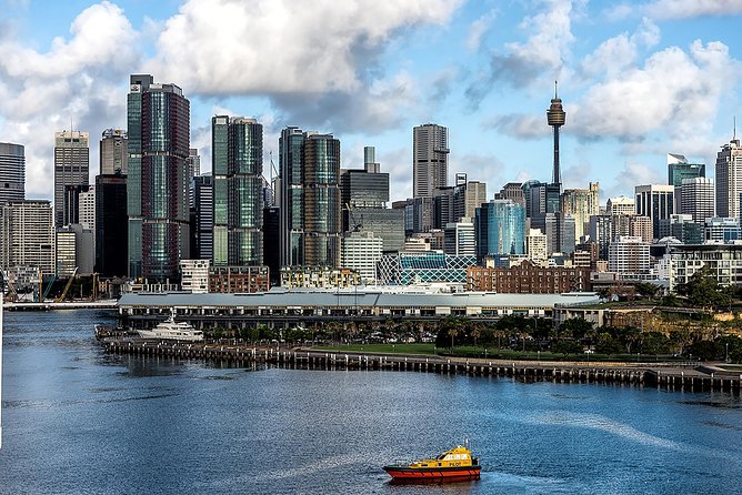 The Rocks & Darling Harbour With A Local: Private & Personalized - Enjoying a Complimentary Pint at Sydneys Oldest Pub
