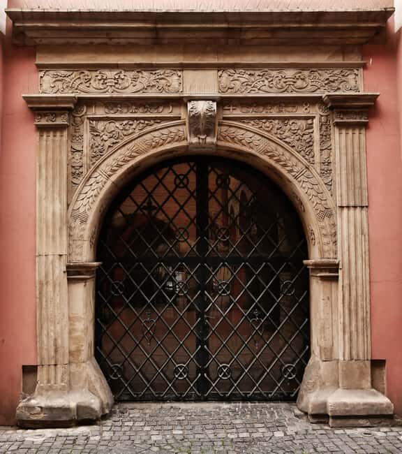 The Roots of Pozna (small group) - FAQ