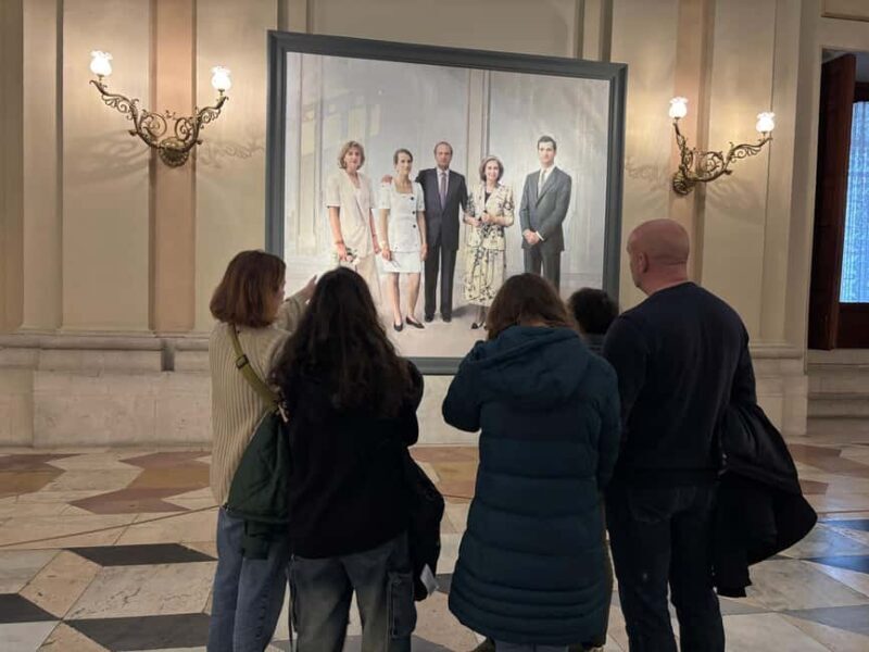 The Royal Palace of Madrid: Small Group Guided Tour - Good To Know
