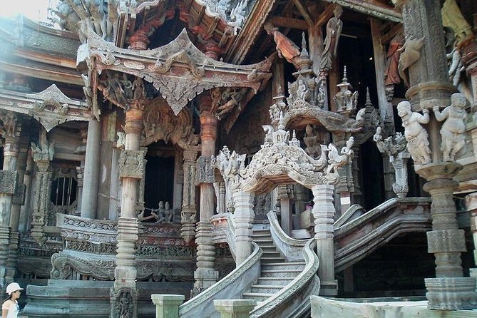 The Sanctuary Of Truth Pattaya - Tips for Visiting the Sanctuary