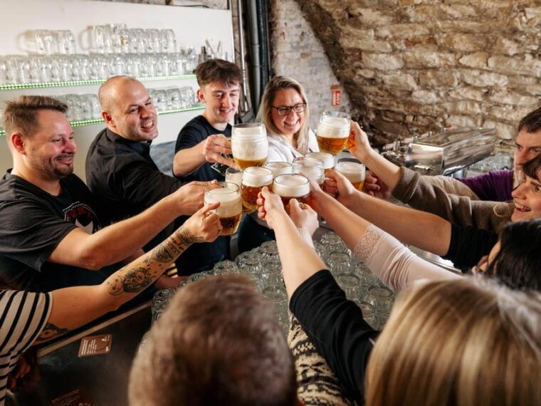 The School of Beer: Traditional Czech Art of Pouring Beer - The Practical Details