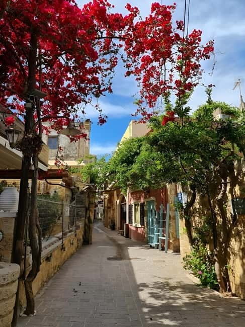 The selective food tour Feel like local from Heraklion - Good To Know