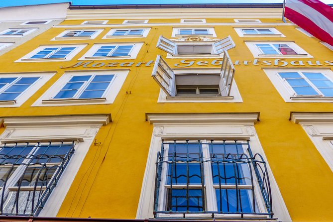 The Sound of Music and Culture Walk With a Local in Salzburg - Taking in Salzburgs Architectural Marvels