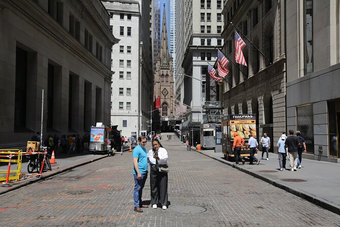 The Spies of Wall Street - Inclusions