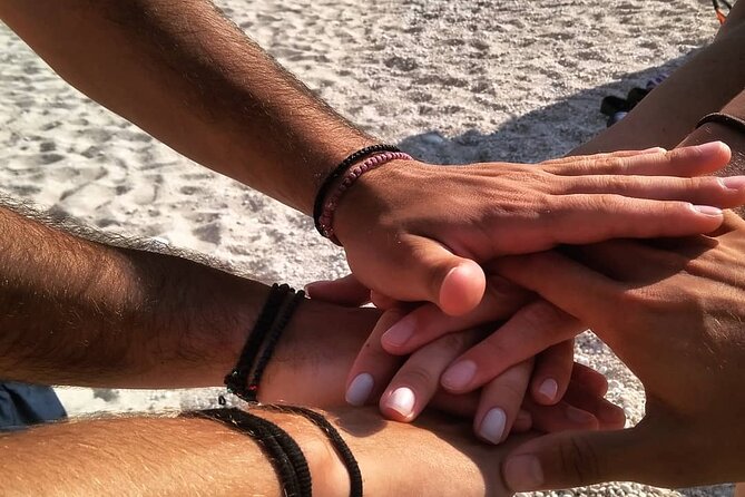 The Stolen Ancient Statue in Athina - Discovery and Initial Investigation