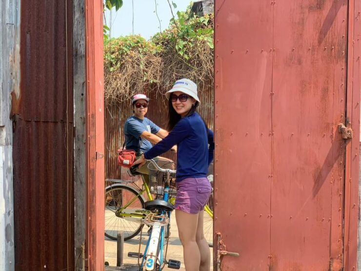 The Story of Handicrafts Full Day Experience From Bangkok - Itinerary Details