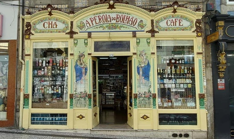 The story of Porto behind its tiles - The Itinerary in Detail